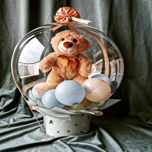 బొమ్మ బన్నీతో బోబో బెలూన్